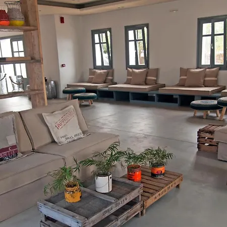 Poseidon Of Paros & Hotel Chrisi Akti (Paros)