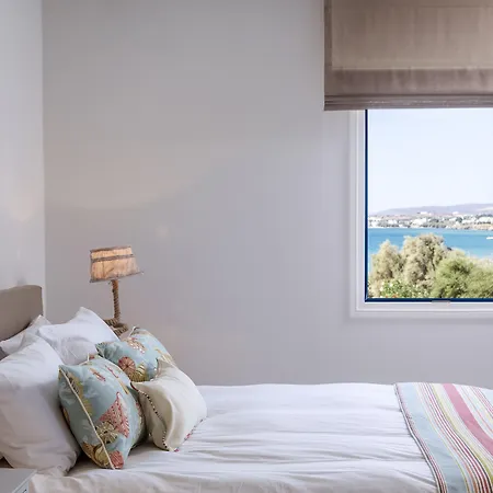 Poseidon Of Paros & Hotel 5*