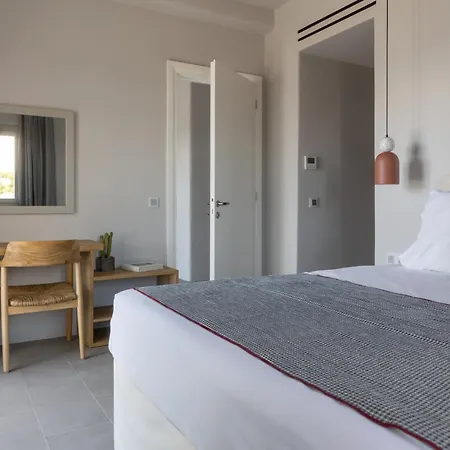 Poseidon Of Paros & 5* Chrisi Akti (Paros)