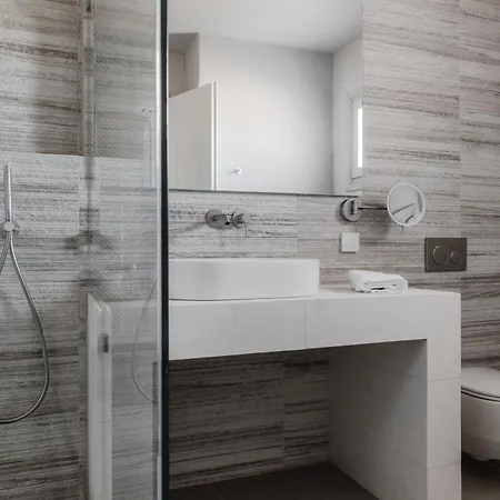 Poseidon Of Paros & 5* Chrisi Akti (Paros)