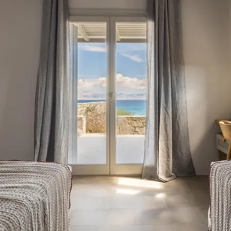 Poseidon Of Paros & Hotel Chrisi Akti (Paros)