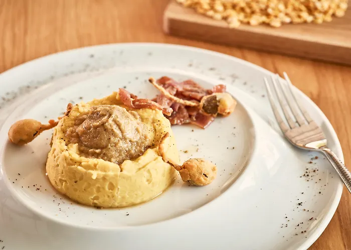 Poseidon Of Paros & 5*