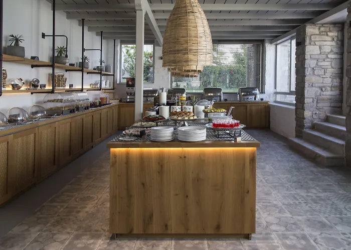 Poseidon Of Paros & Otel 5*