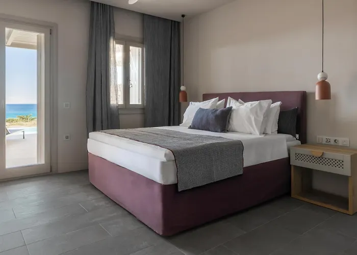 Poseidon Of Paros & Otel 5*