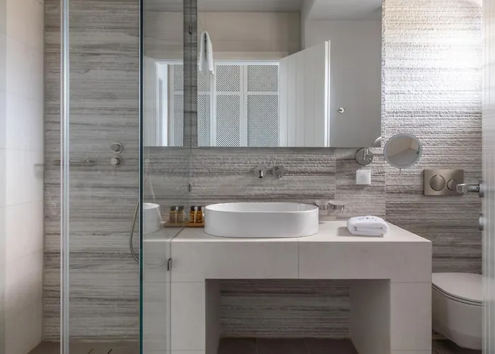 Poseidon Of Paros & 5*