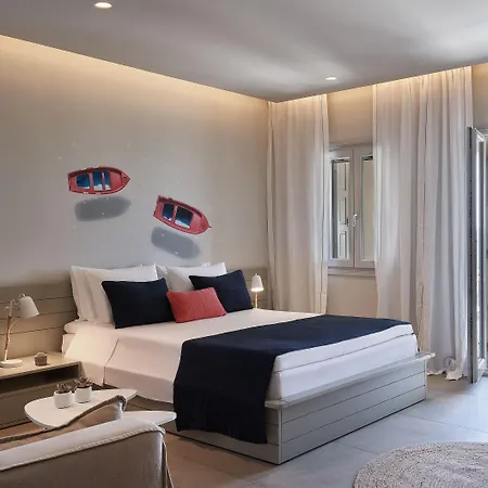 Poseidon Of Paros & 5*