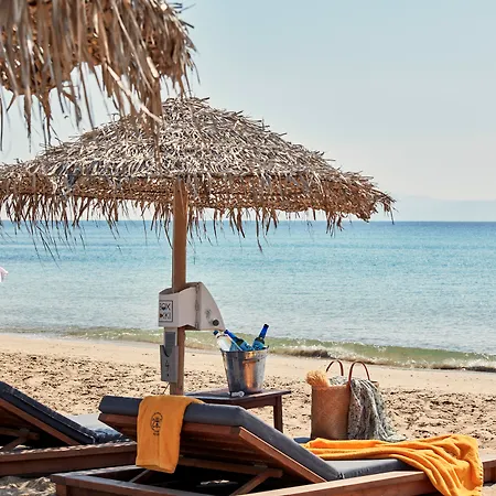 Poseidon Of Paros & Отель Хриси-Акти