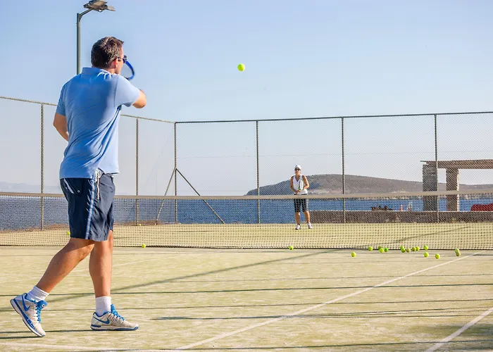 Poseidon Of Paros & Hotel Chrisi Akti (Paros)