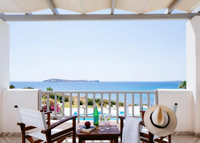 Poseidon Of Paros & Hotel Chrisi Akti (Paros)