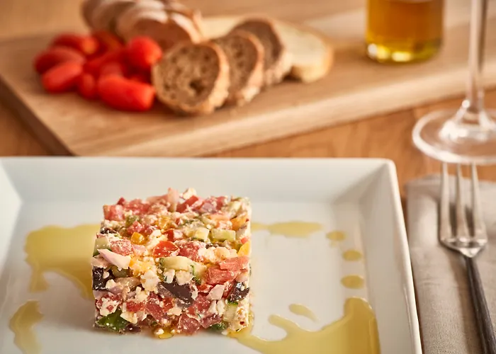 Poseidon Of Paros & Отель