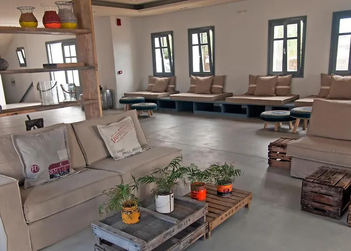 Poseidon Of Paros & Hotel Chrisi Akti (Paros)